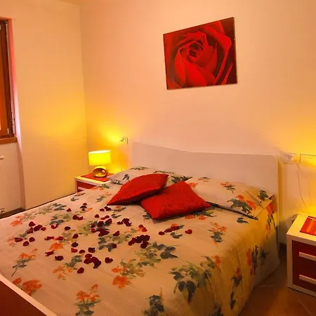 Apartment Case Dei Fiori *